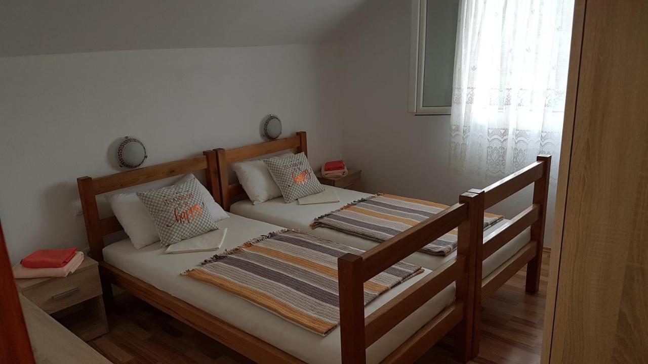 מילנה Apartman Vojaline מראה חיצוני תמונה