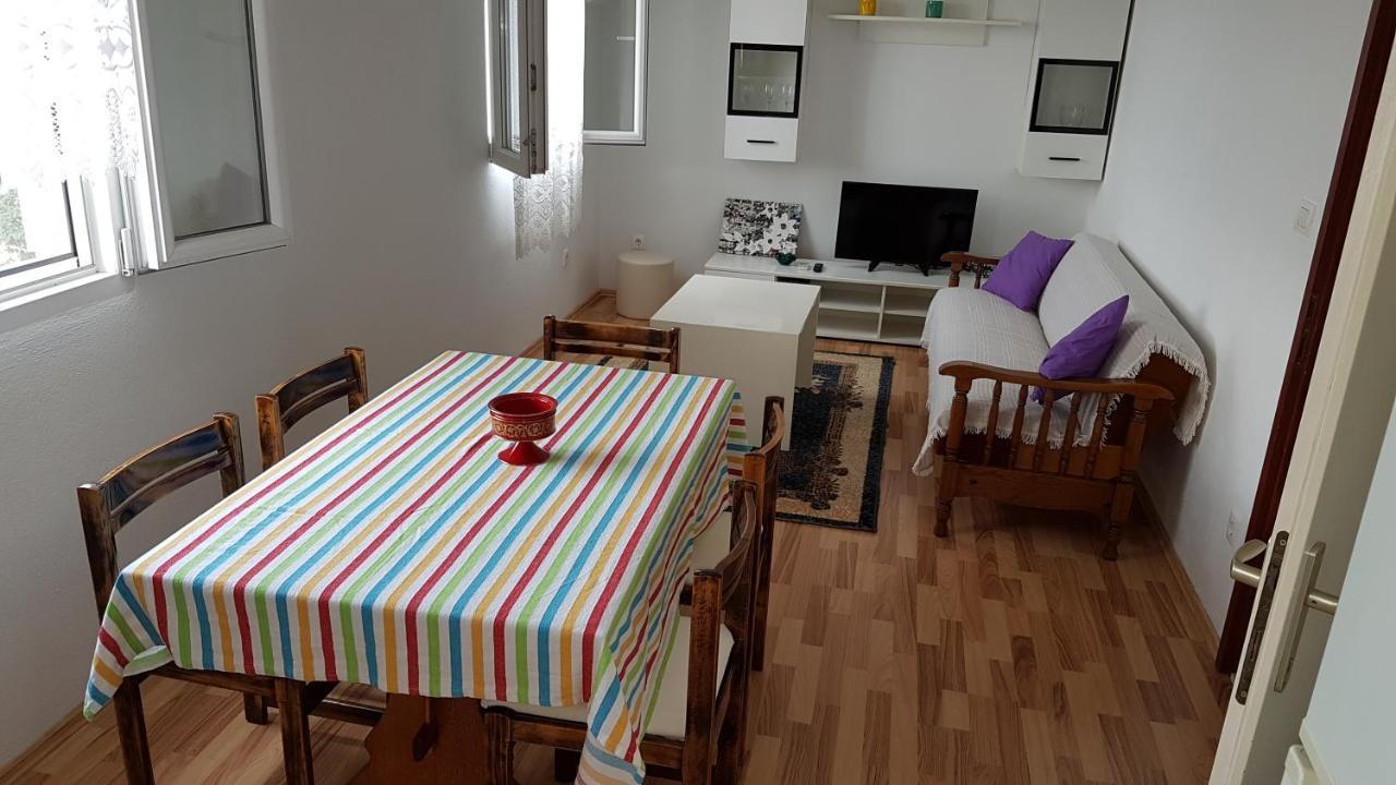 מילנה Apartman Vojaline מראה חיצוני תמונה